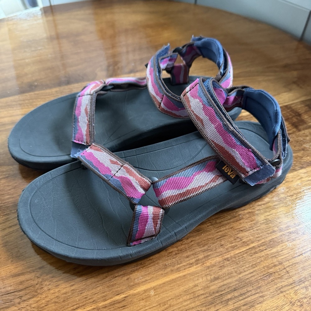 Teva Women's Girls Hurricane XLT2 Sport Hiking Sandals 1019390Y SIZE 4 Pink Blue